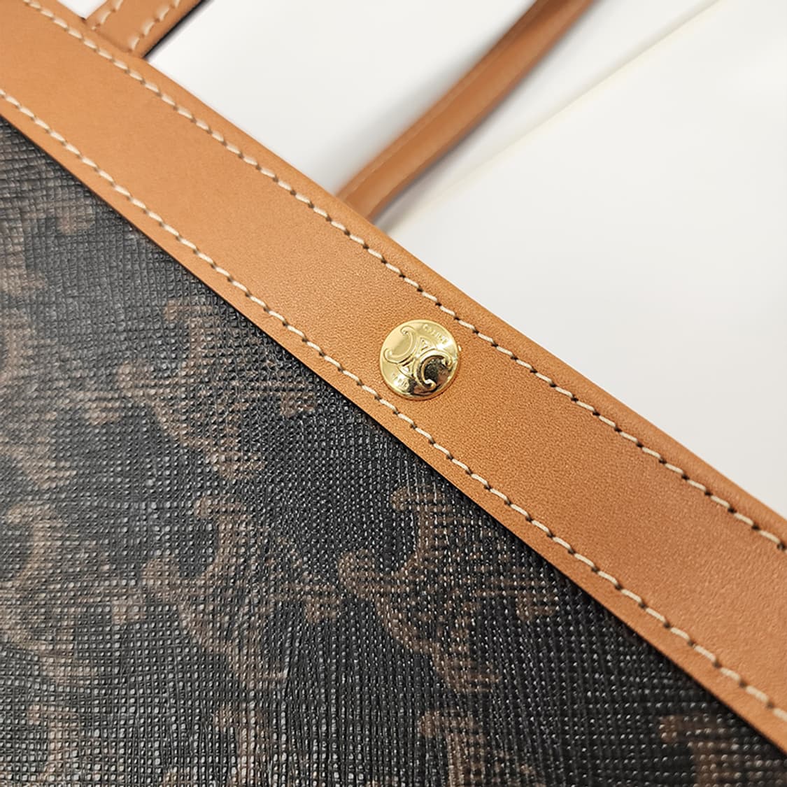 셀린느 123832O90.03MI 미디엄 플랫 쇼퍼 26ss 상품이미지6