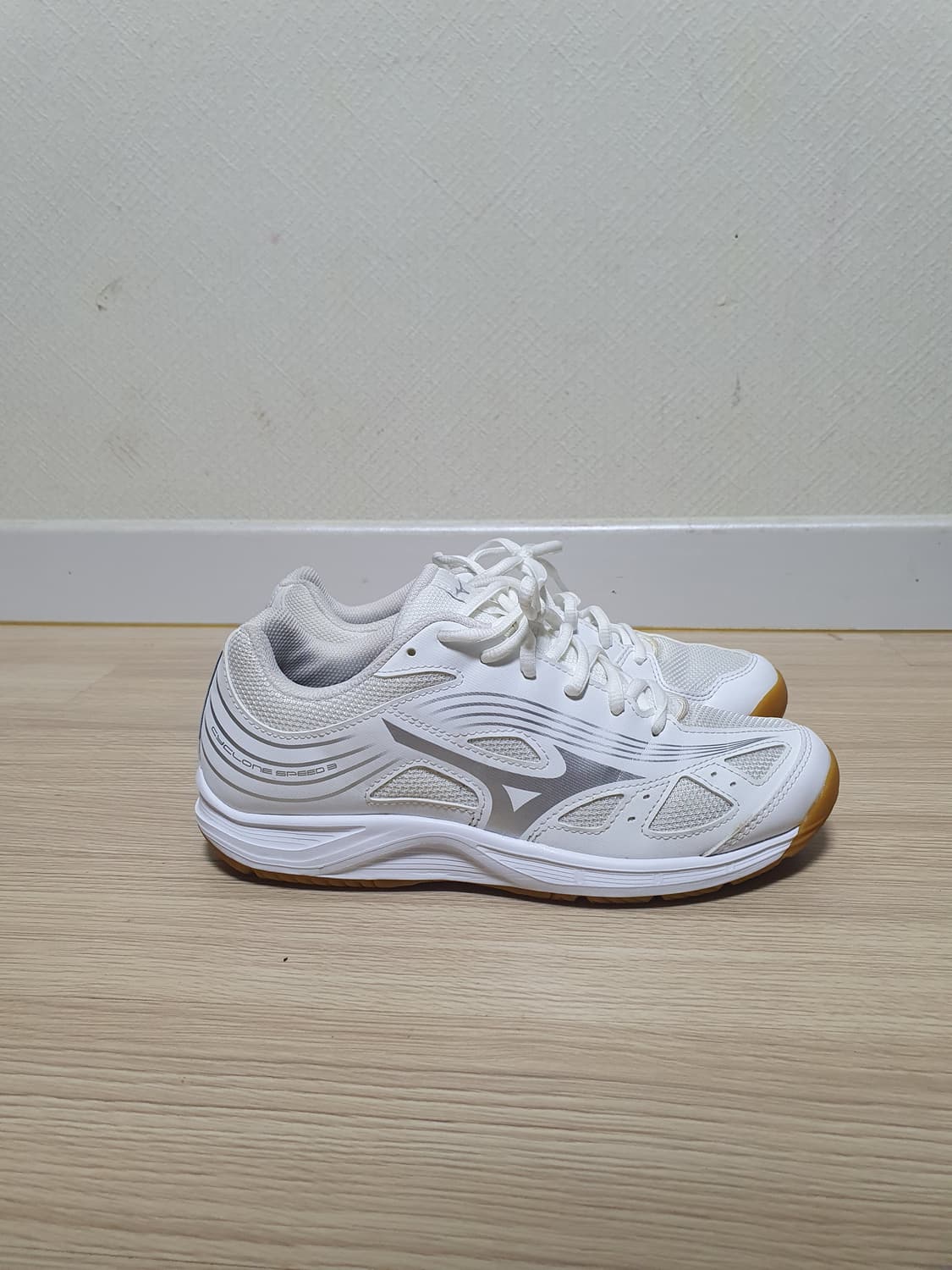 미즈노 사이클론 스피드3 화이트 인도어화 250 상품이미지1