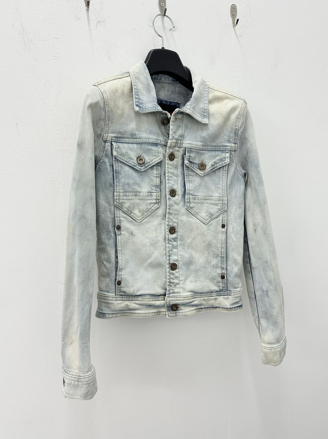 Guess vintage washing denim jacket 상품이미지3