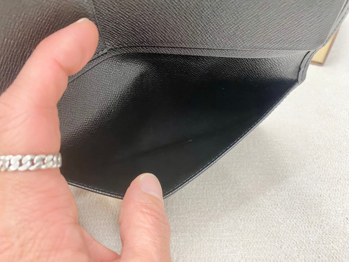 루이비통 장지갑 타이가 포트발레르 오거나이져 상품이미지7