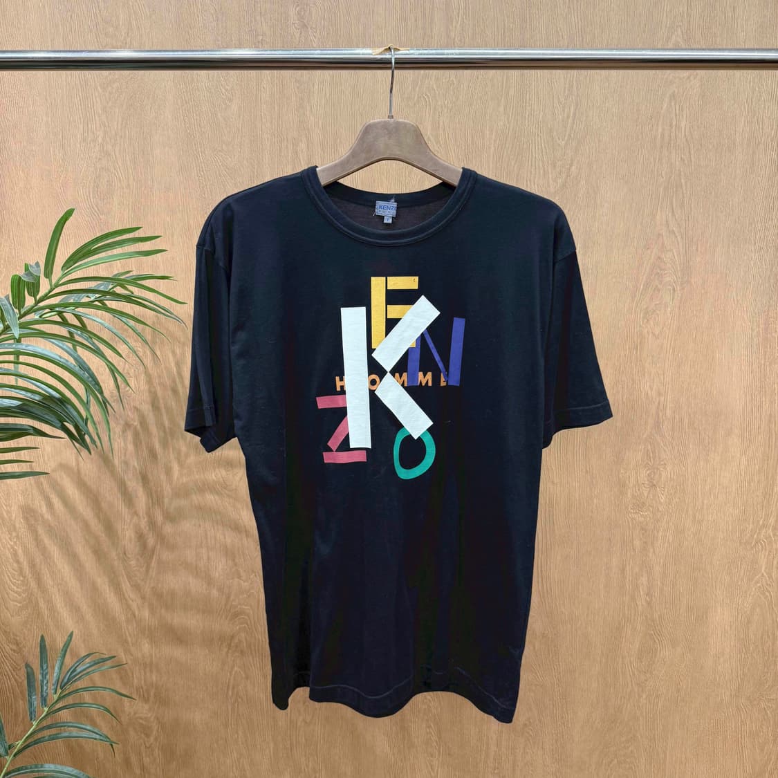 겐조 반팔 티셔츠 멀티 컬러 빅 로고 프린팅 디테일 루즈핏 블랙 상품이미지1