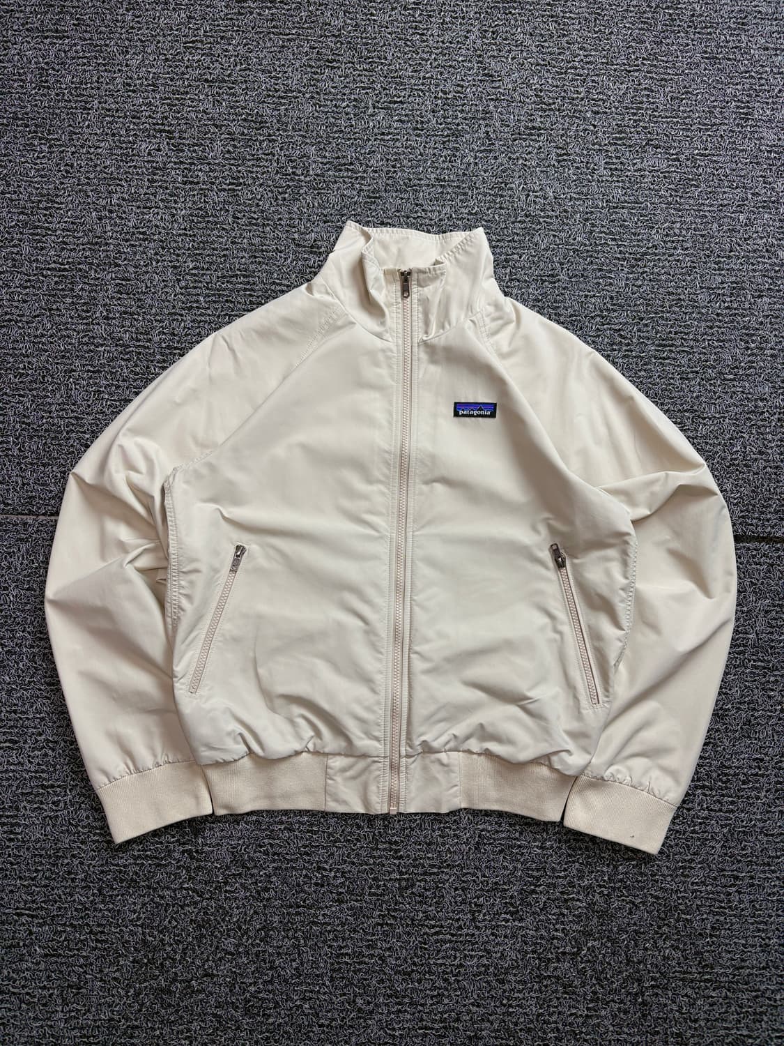 파타고니아 미니멀 베이지 배기스 자켓 2006 상품이미지2