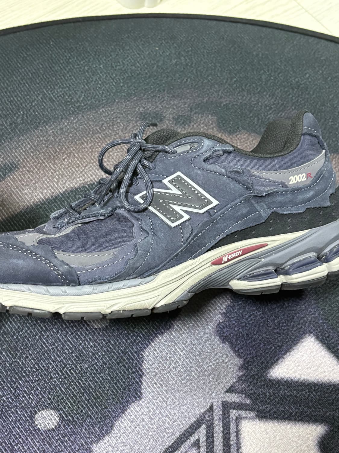 뉴발란스 2002R 프로텍션 팩 이클립스 상품이미지1