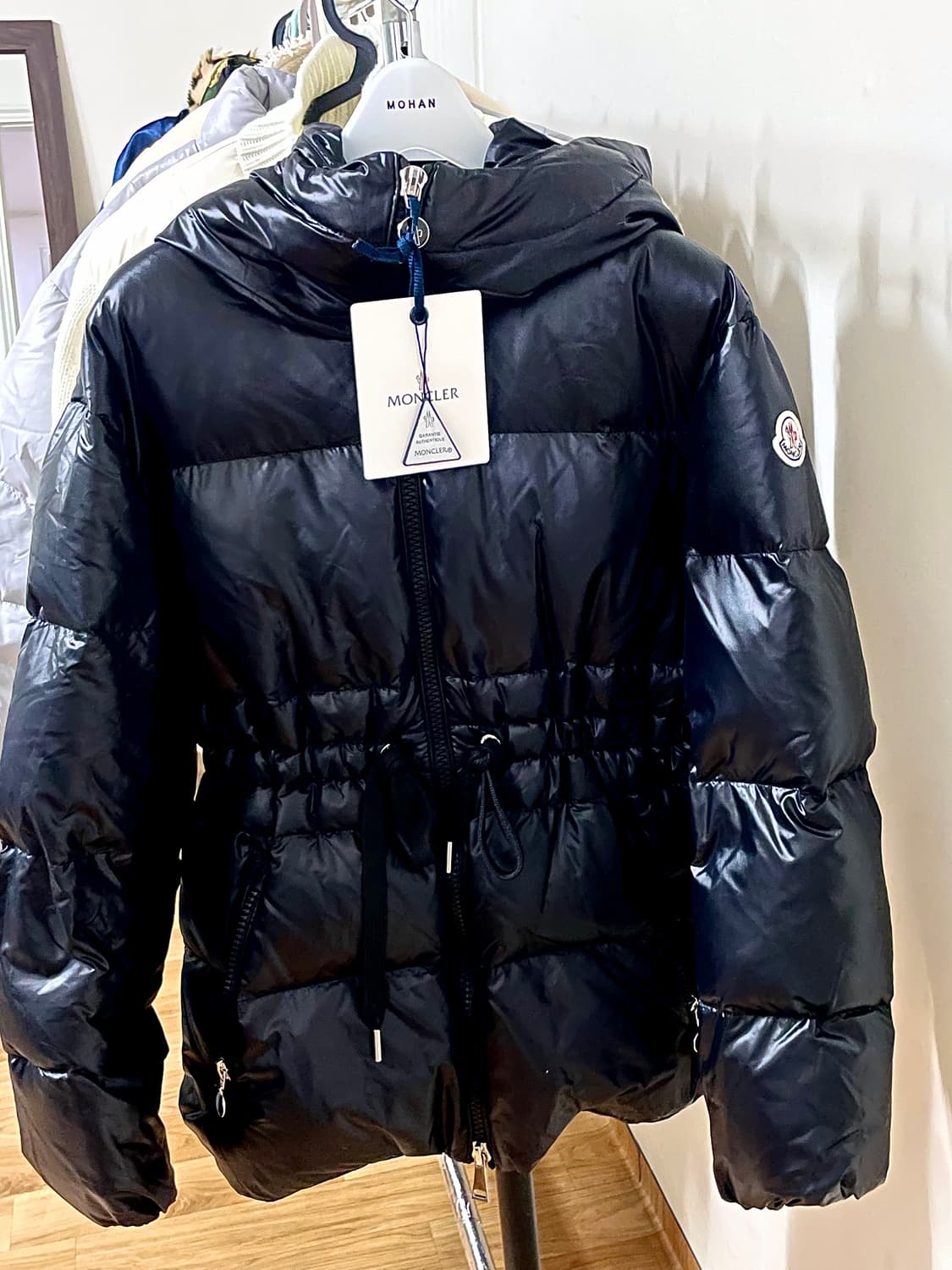 몽클레어 탈레브 유광 숏패딩 1사이즈 상품이미지4