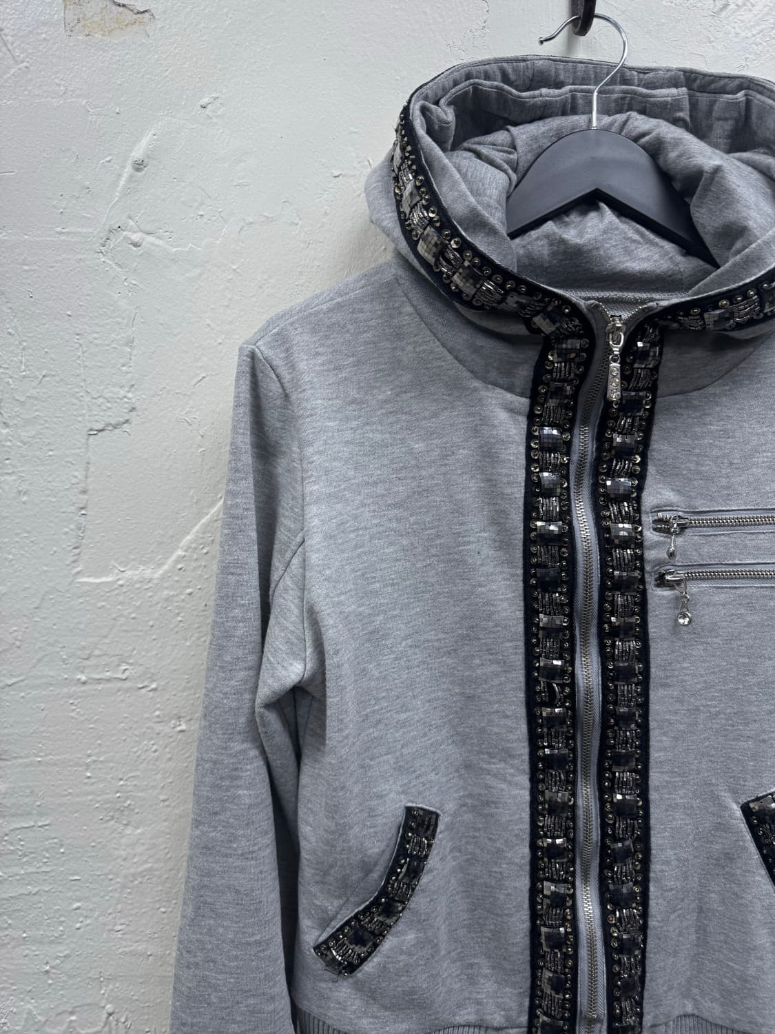 Cecil mcbee 00s y2k stud gimmick hoodie 상품이미지3