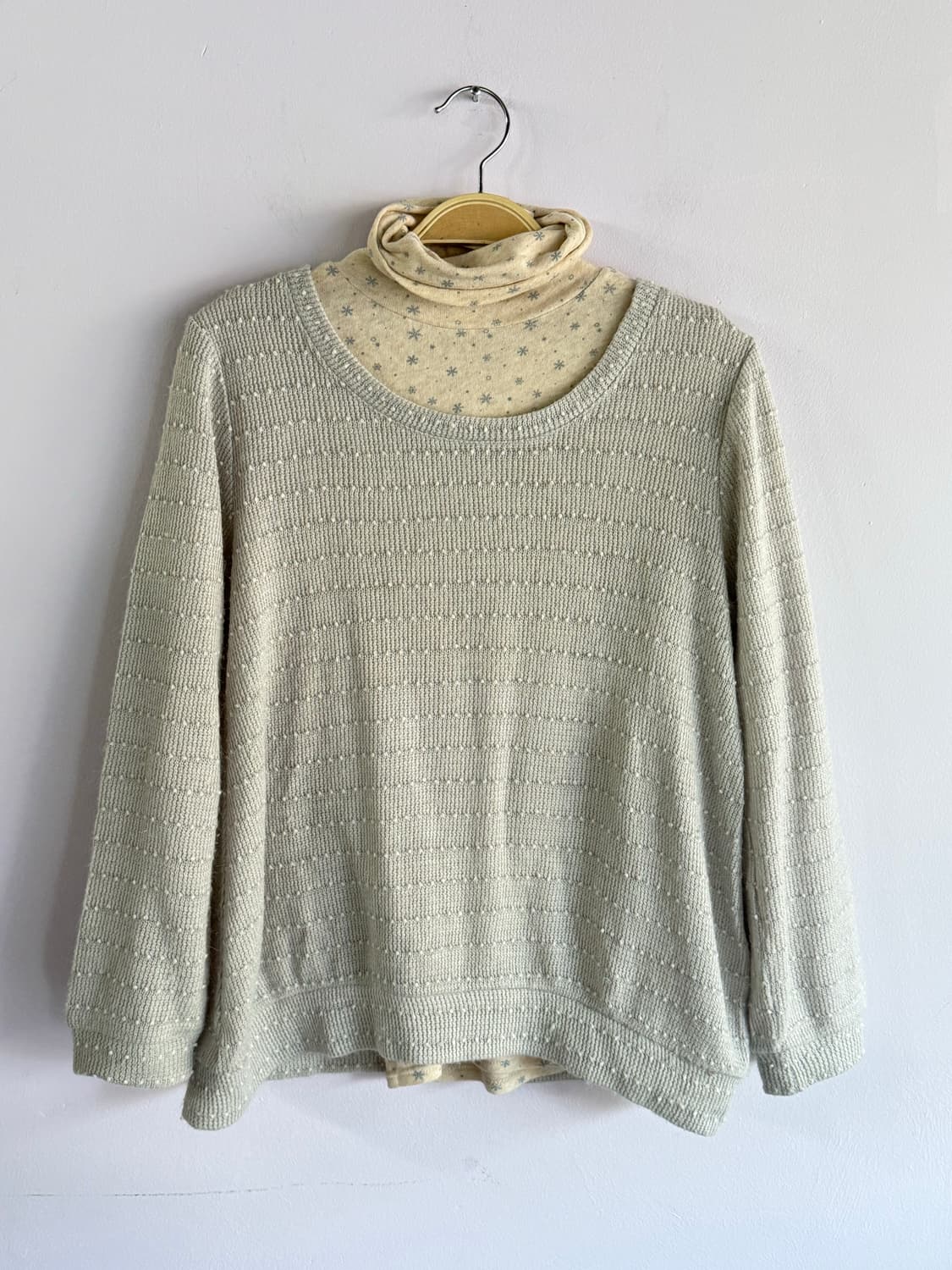 세오리아 도트 리본니트 상품이미지1