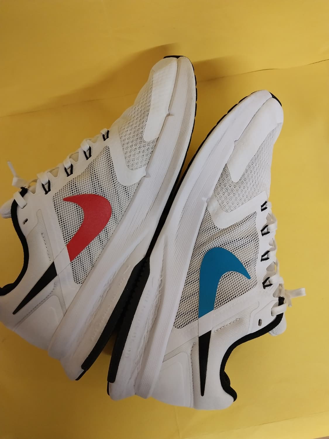 남성 나이키 런 스위프트3 흰검 런닝화, 운동화 (280) 상품이미지7