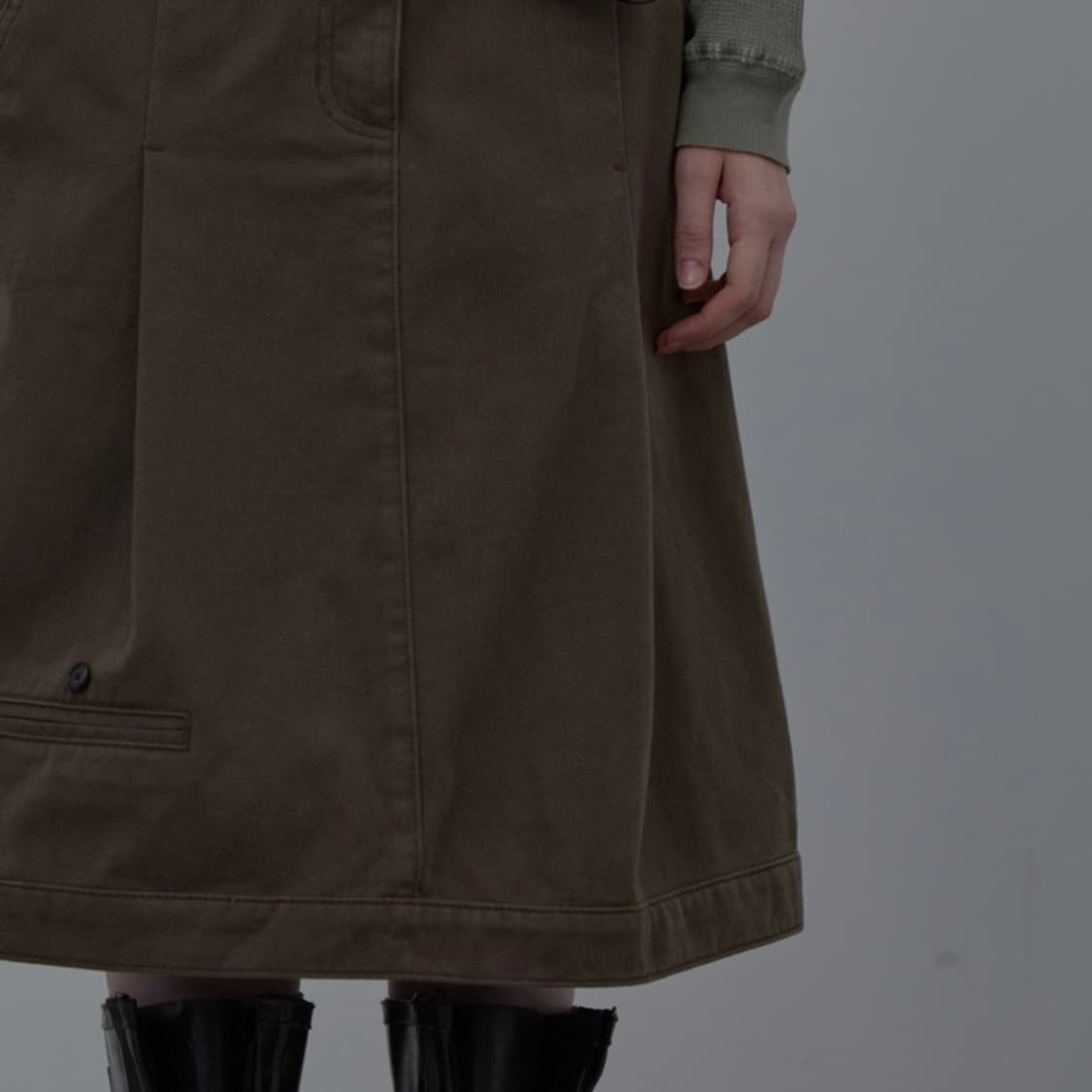 엘씨디씨티엠 COTTON TAILORED MIDI SKIRT 브라운 상품이미지2