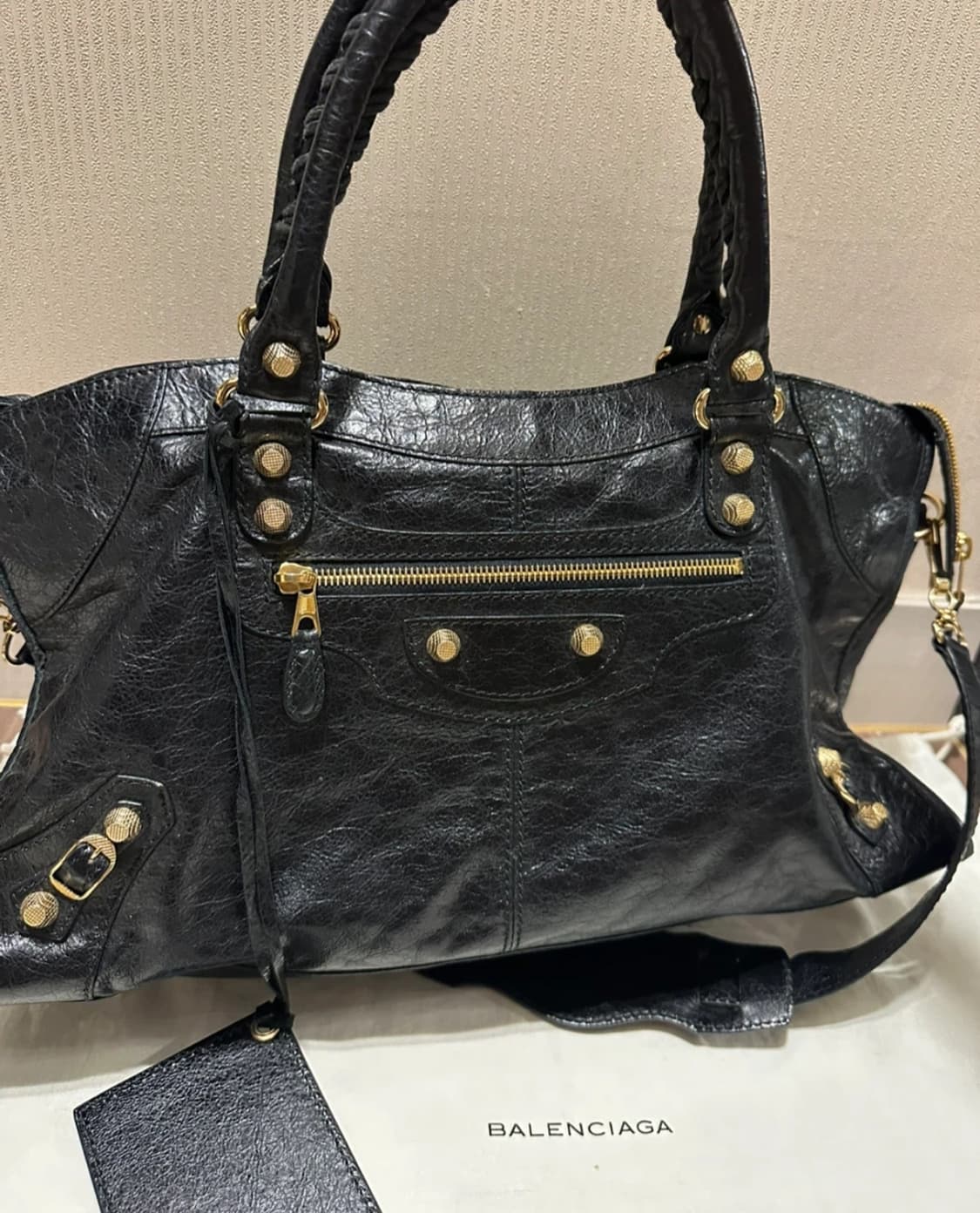 발렌시아가 모터백 시티백 블랙 상품이미지3