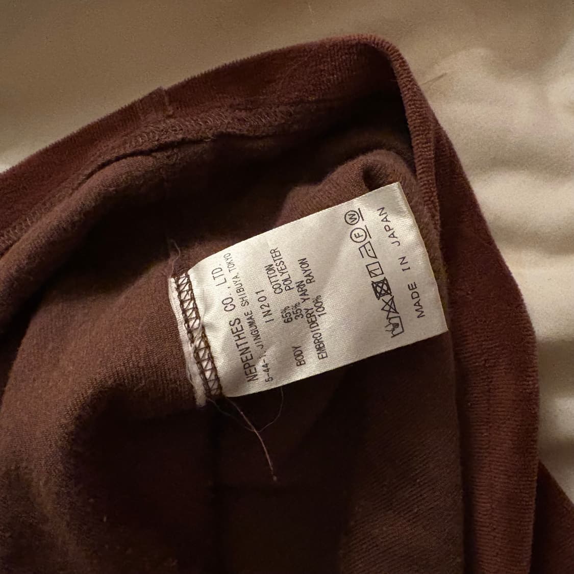 니들스 벨벳 브라운 반팔 상품이미지4