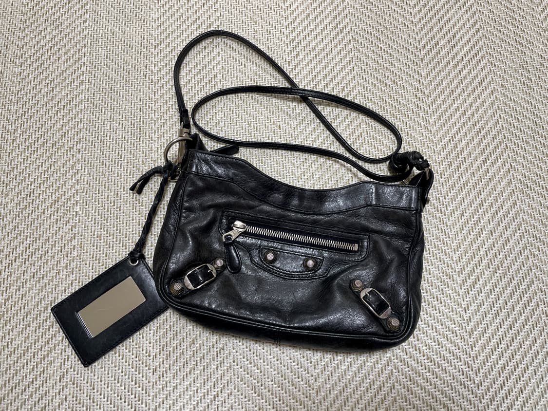 발렌시아가 힙 크로스백 상품이미지1