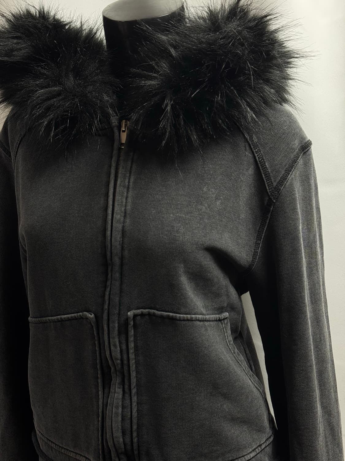 baccess 크롭 퍼 후드 집업 울프죠 상품이미지2