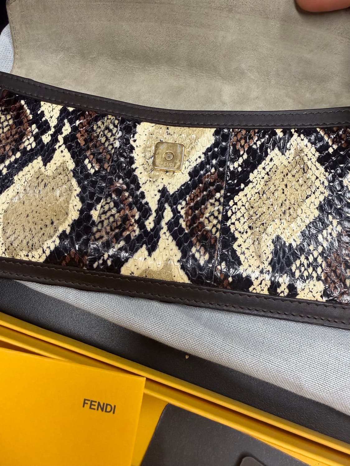 펜디 파이톤 지갑  상품이미지2