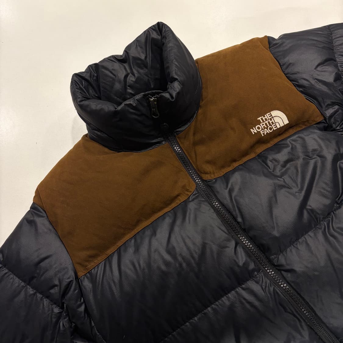 [90] 노스페이스 화이트라벨 700 LTD 블랙/브라운 패딩 B899 상품이미지3