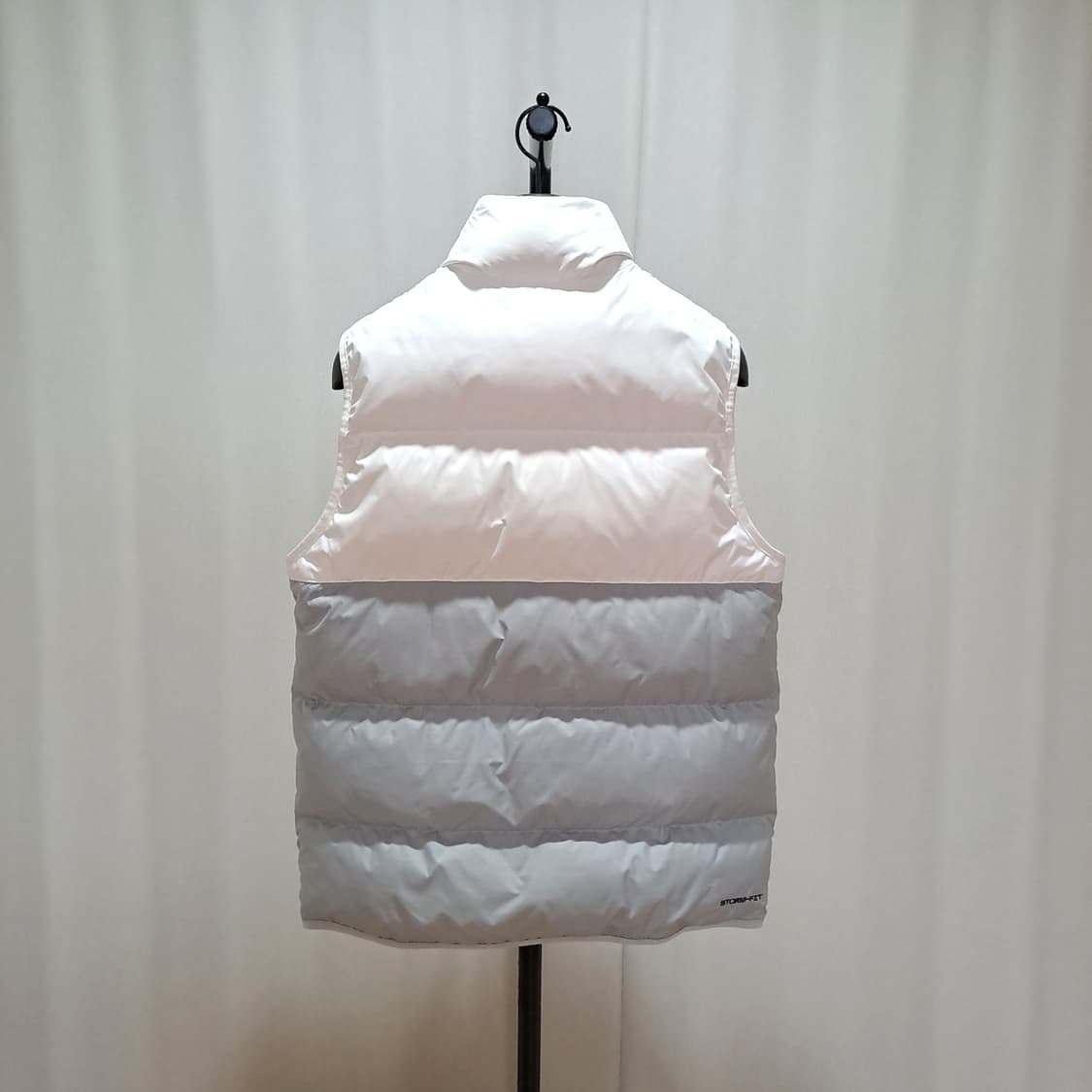(택포) 나이키 NSW 스톰 핏 윈드러너 베스트 L  A803 상품이미지4