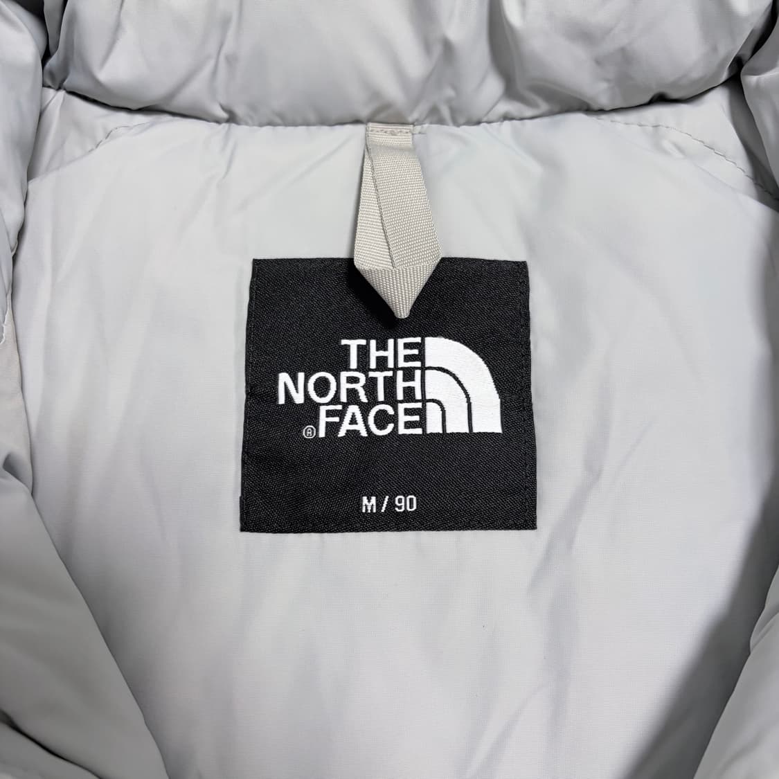 노스페이스 노벨티 눕시 패딩 상품이미지4