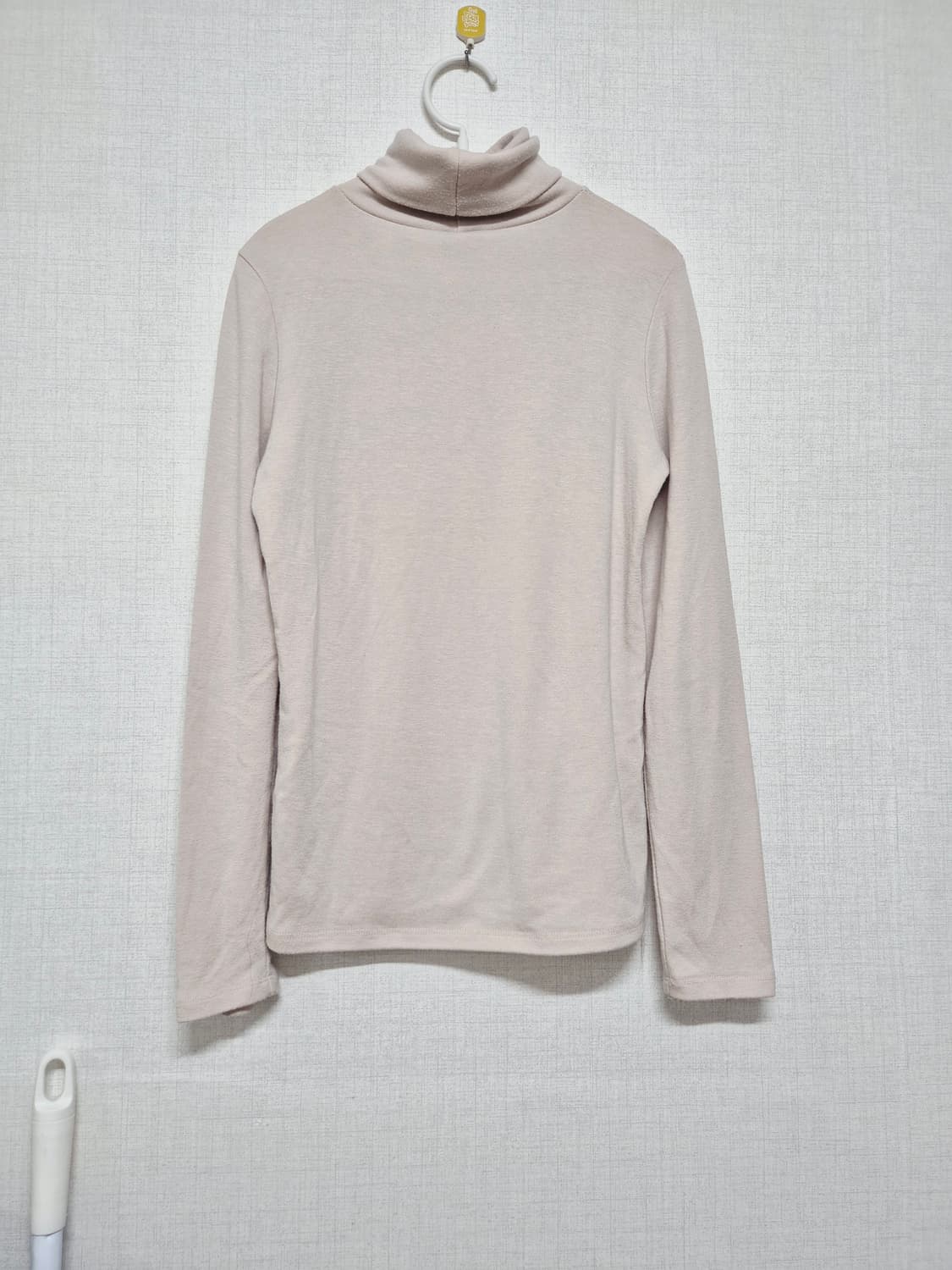 아이보리 폴라 티셔츠 상품이미지1