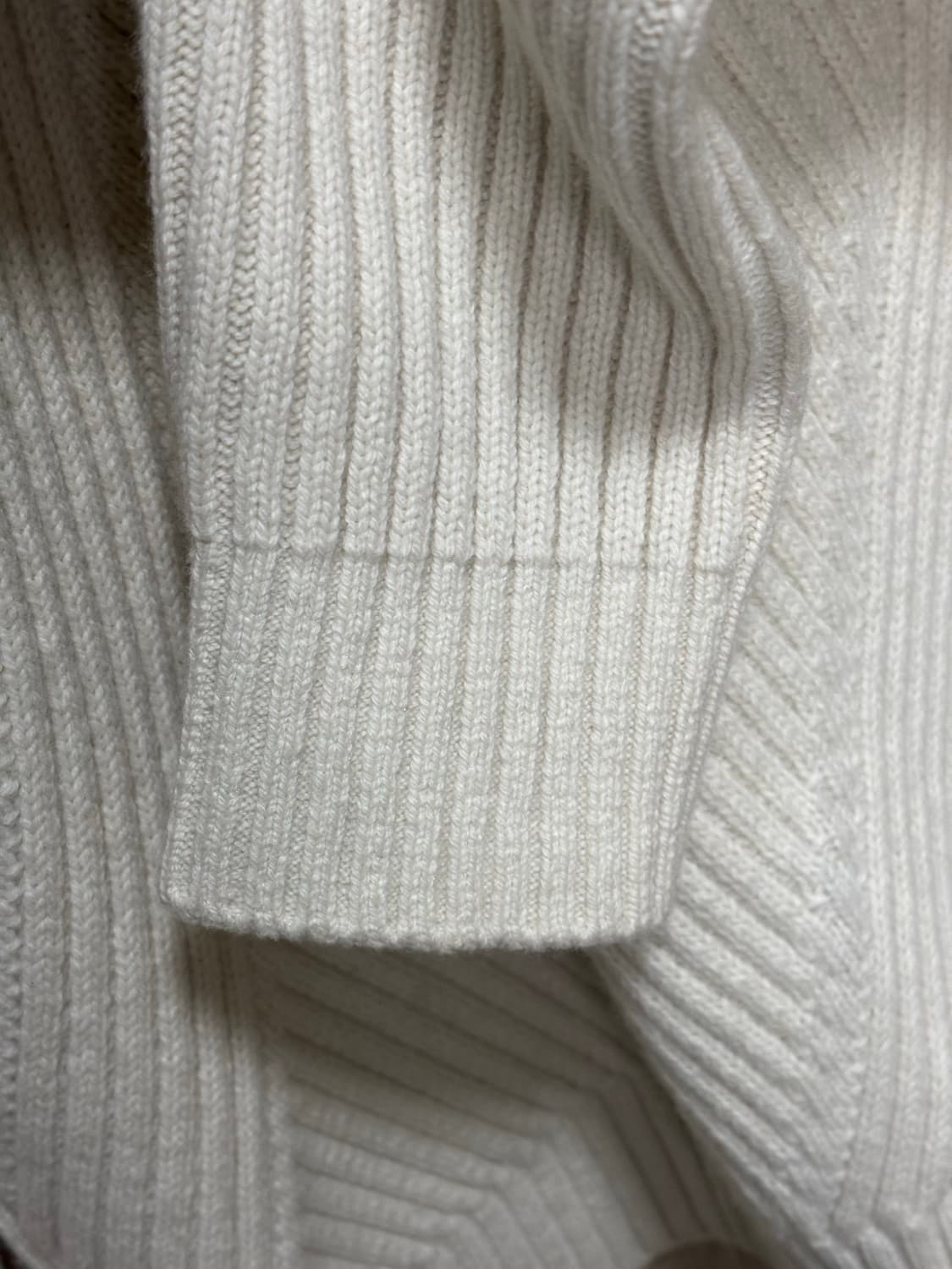 시스템옴므 울캐시미어 오버핏 터틀넥 스웨터95~100/크리미화이트 상품이미지4