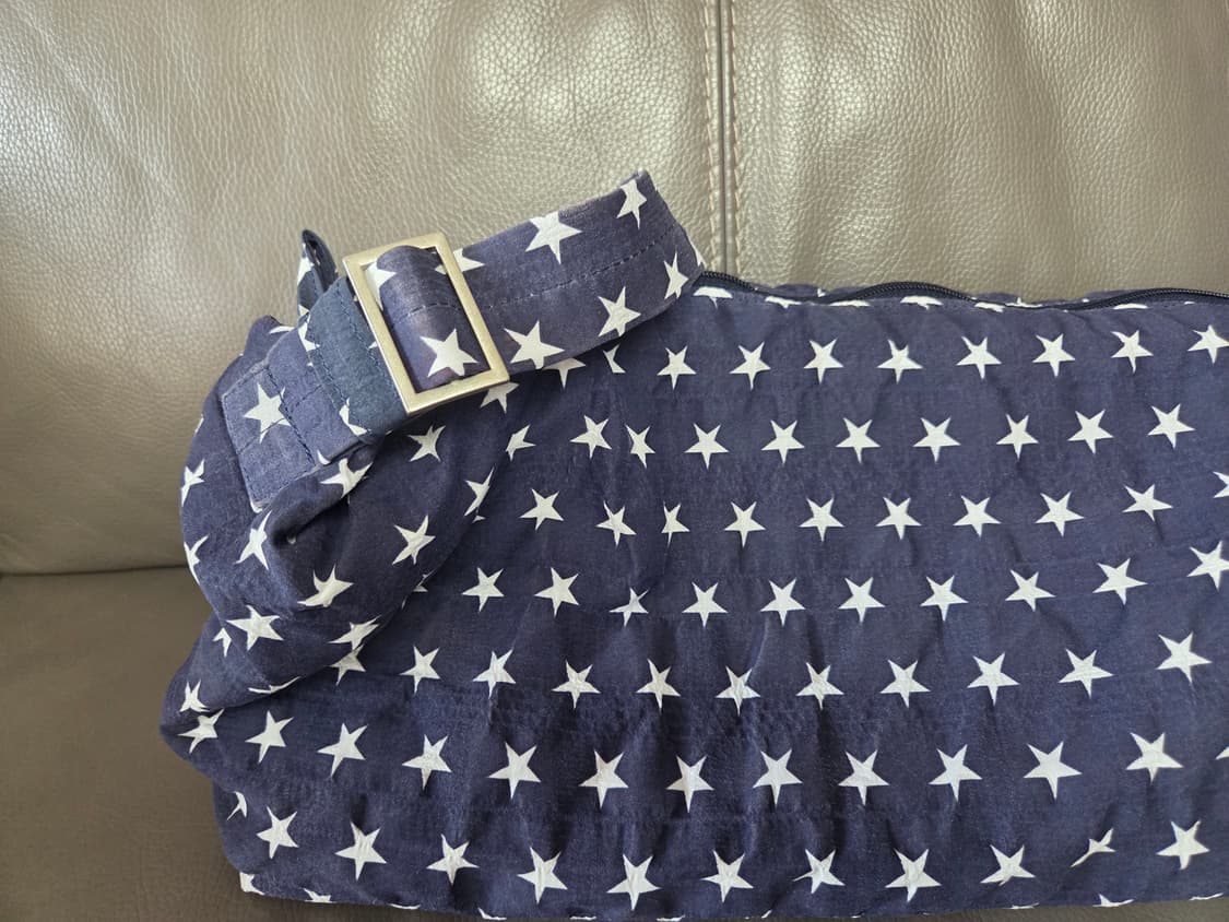 리퍼브상품) 얀시시 필로우 보트백(M) 스타 네이비 상품이미지7
