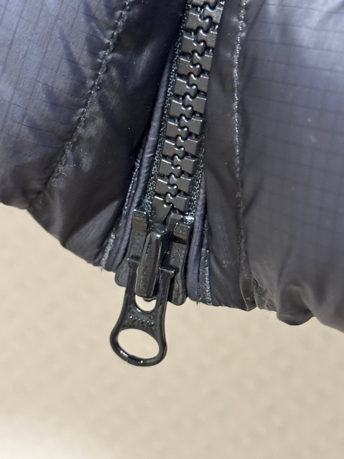 cp컴퍼니 디디쉘 다운자켓 24fw 이클립스블루 XL 상품이미지4