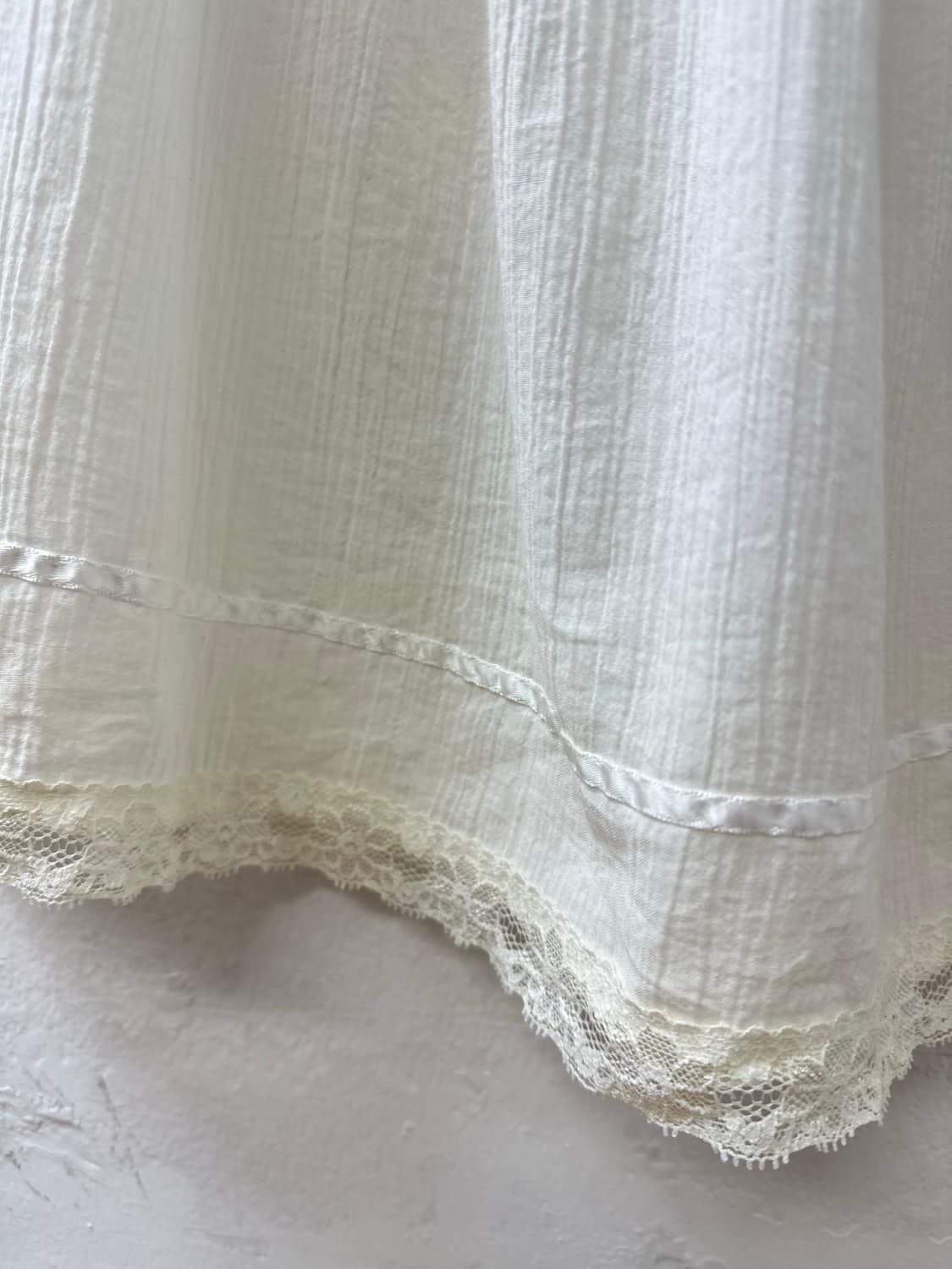 일본빈티지 코튼 100% 크로셰 요크 플라워 자수 셔링 슬리브리스 상품이미지4