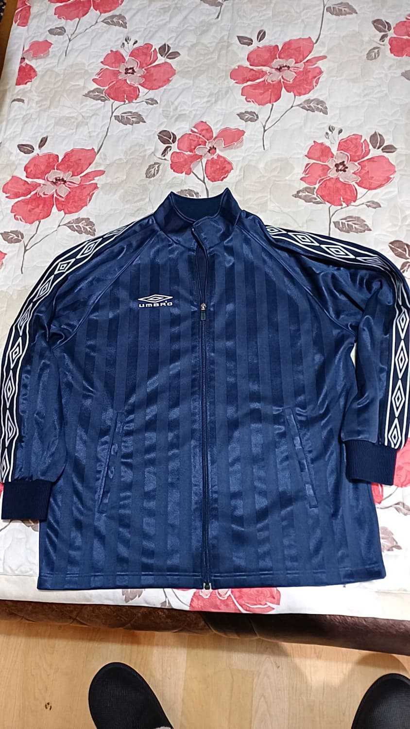 엄브로 오버핏저지 100 가슴59 기장71 상품이미지1