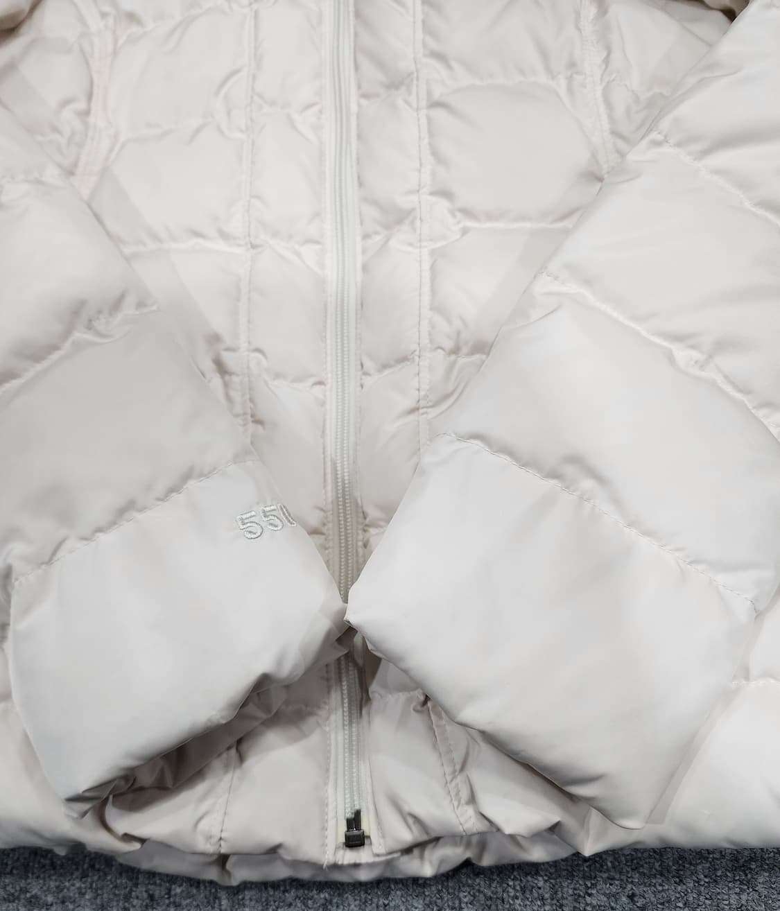 노스페이스 우먼 550필 구스 다운 푸퍼 후드패딩 S 상품이미지6