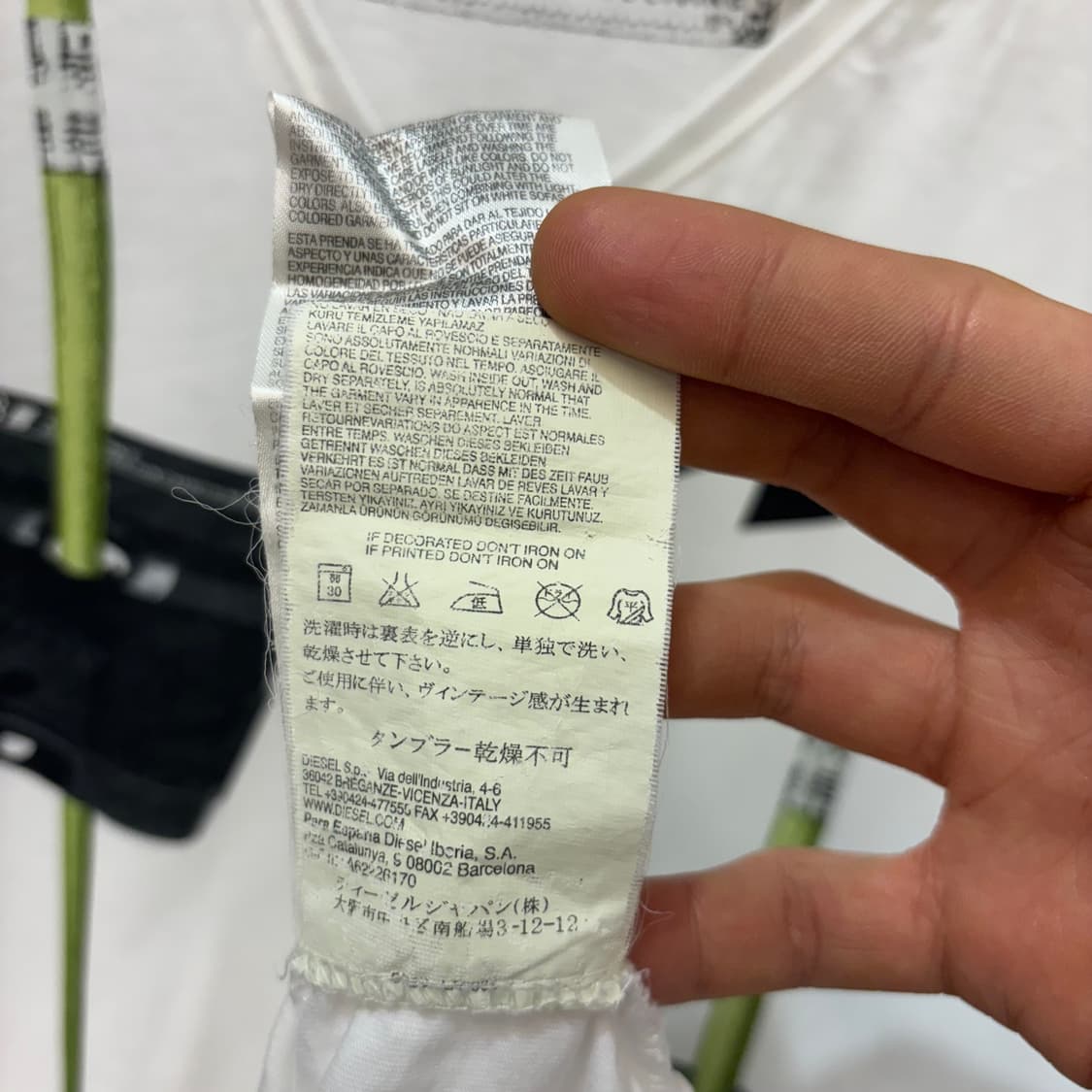 디젤 레트로 카세트 테이프 프린팅 브이넥 반팔 티셔츠 XL 상품이미지9