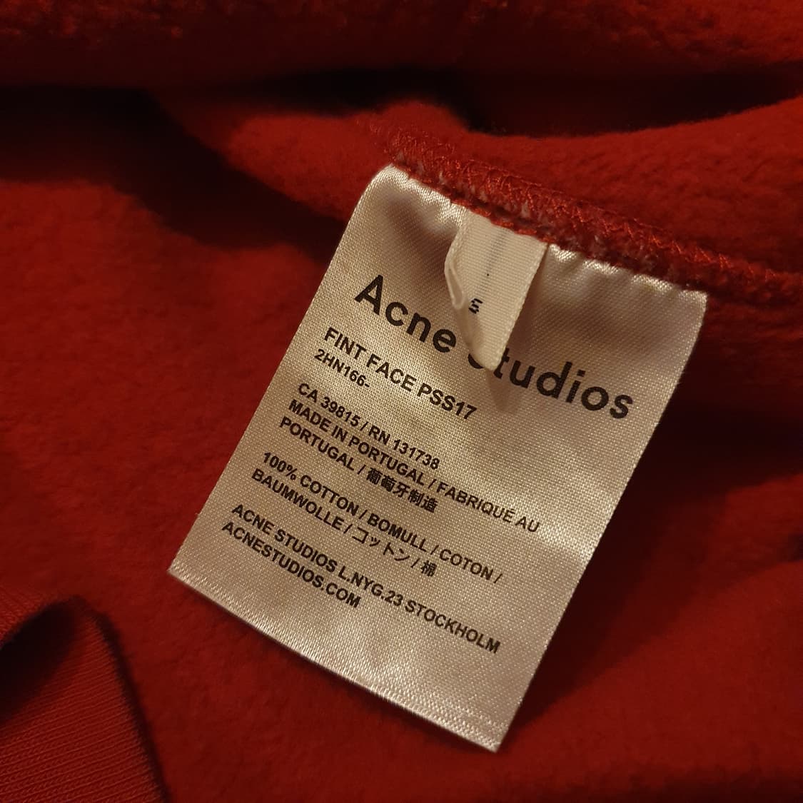 아크네 핀트페이스 맨투맨 상품이미지9