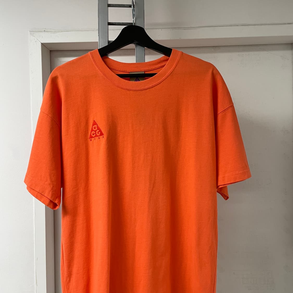 나이키 ACG 반팔 티셔츠 오렌지 S 상품이미지2