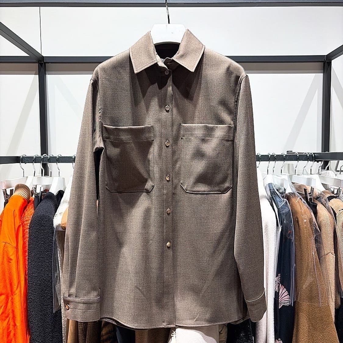 (정품/새상품) 르917 여성 브라운 울 블렌드 스프레드 카라 셔츠 상품이미지1