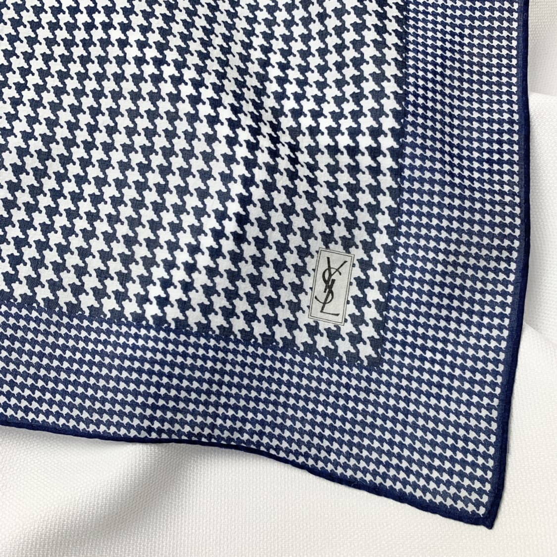 [정품] YSL 입생로랑 패턴 빈티지 쁘띠스카프 손수건 상품이미지2