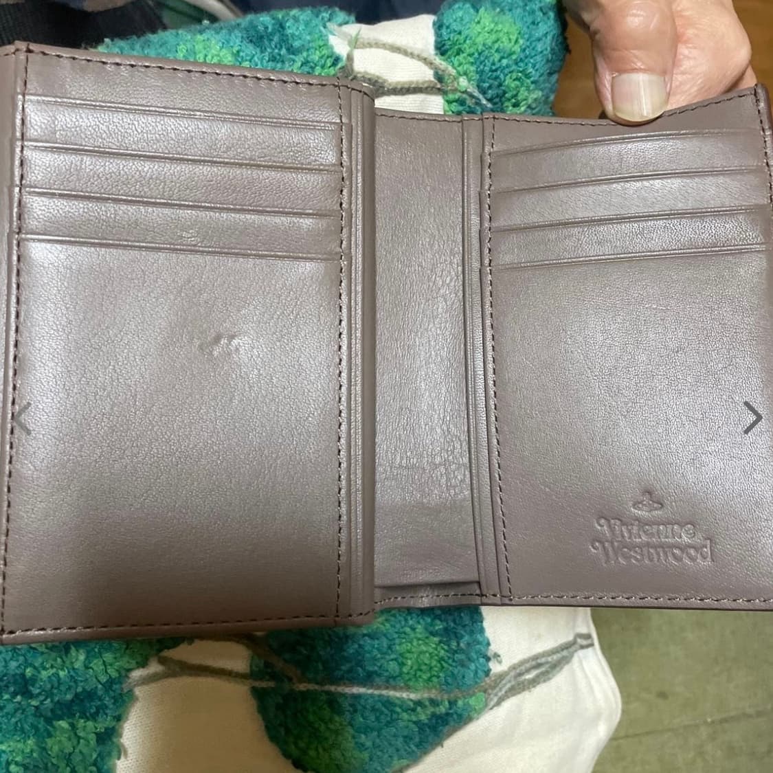 비비안웨스트우드 아카이브 펑크 프린트 에나멜 레더 하프월렛 반지갑 상품이미지3