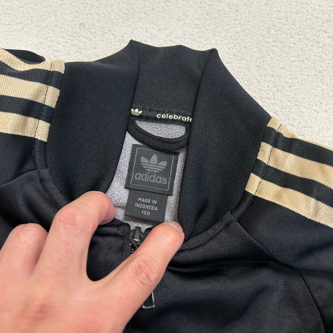 Adidas black gold Superstar jersey 상품이미지6