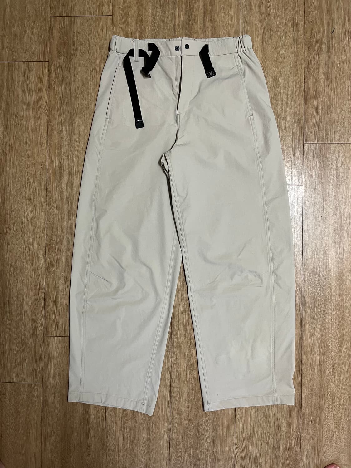 고요웨어 커브드 플로우 팬츠 - XL 상품이미지1