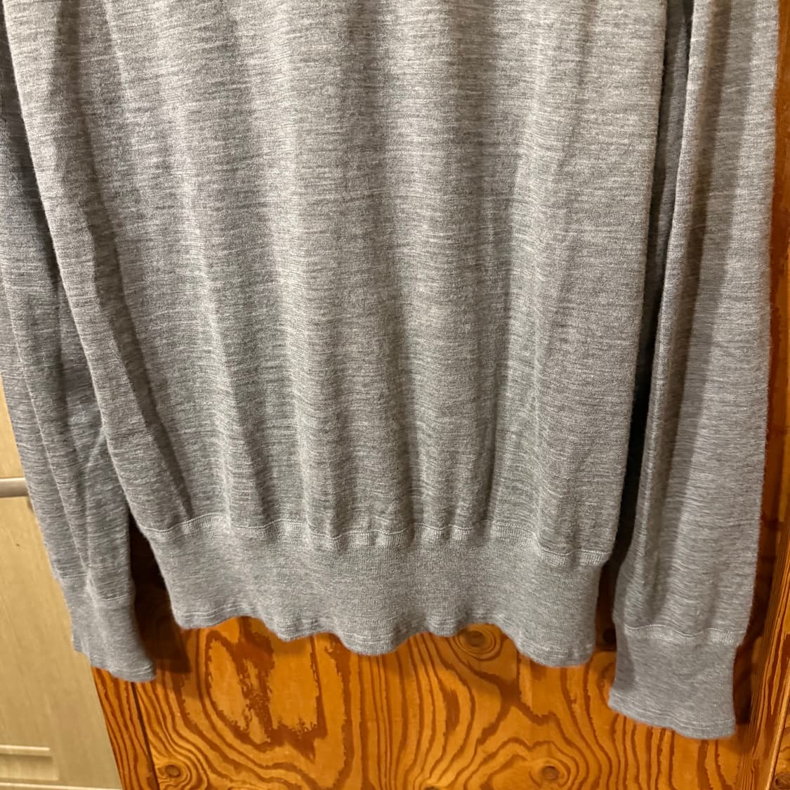 톰포드 캐시미어 100% 헨리넥 니트 셔츠 판매 합니다. 상품이미지9