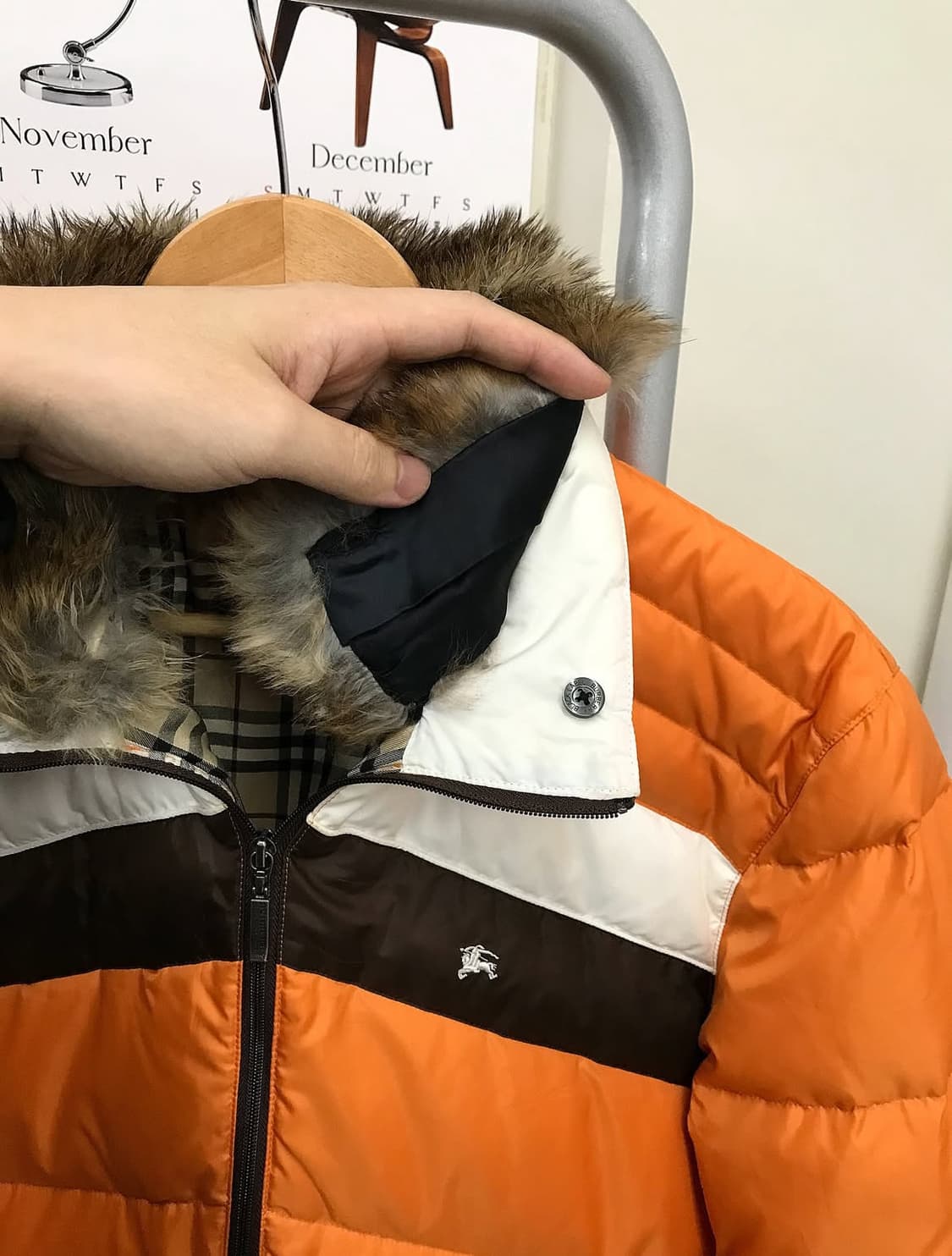 버버리 로고 구스다운 패딩 상품이미지3