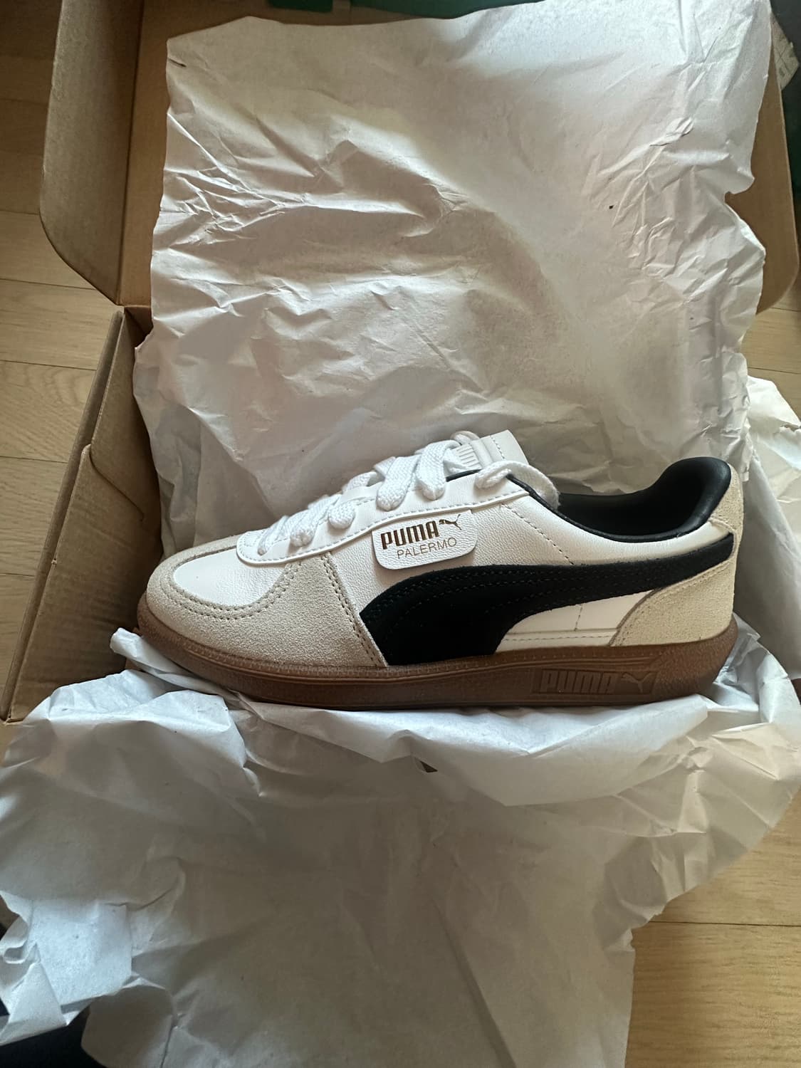 푸마 팔레르모 레더 푸마 화이트 베이퍼 그레이 상품이미지1