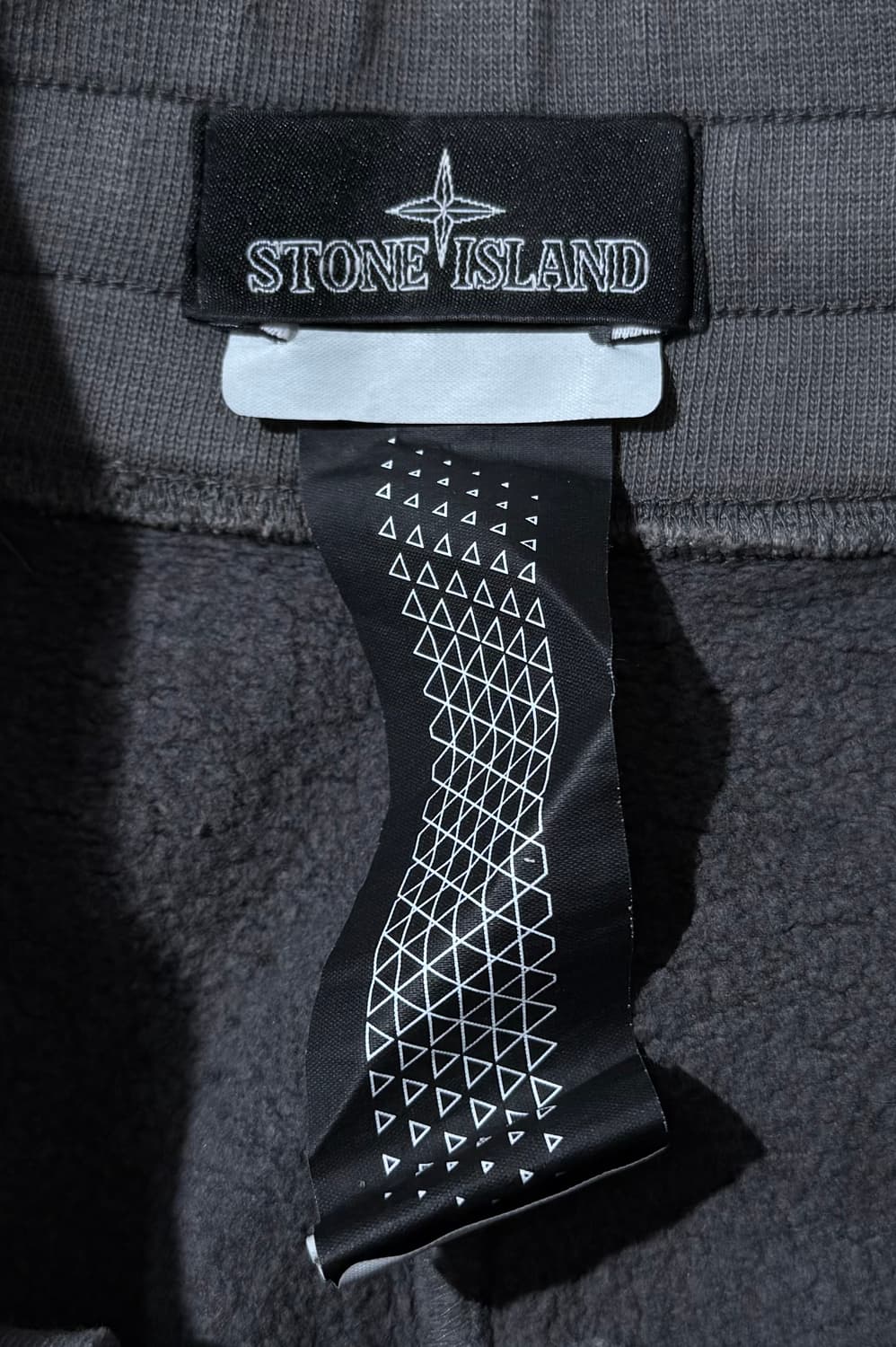 스톤아일랜드 23SS 쉐도우 프로잭트 고스트 와펜 버뮤다 쇼츠 상품이미지5