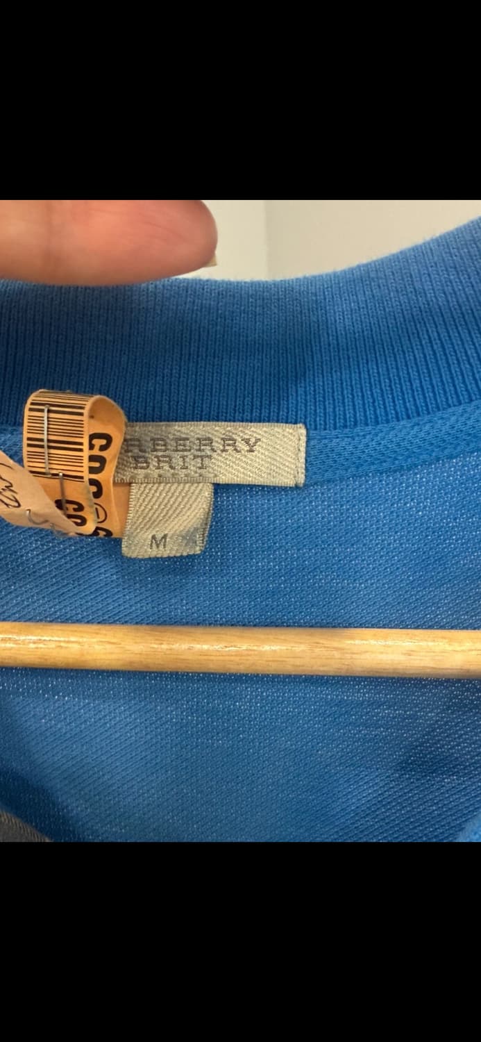 버버리 자수로고 폴로 티셔츠 상품이미지3