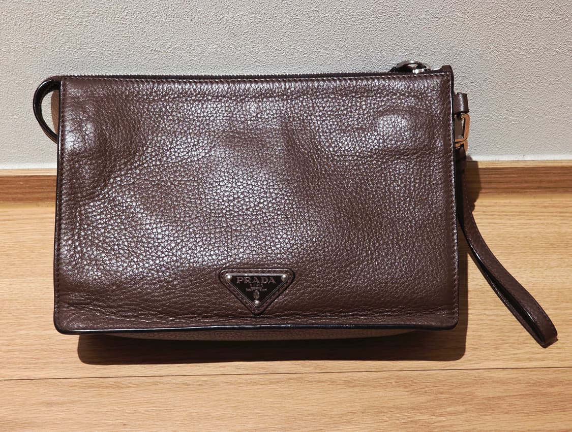 프라다 비텔로 가죽 클러치백 상품이미지2