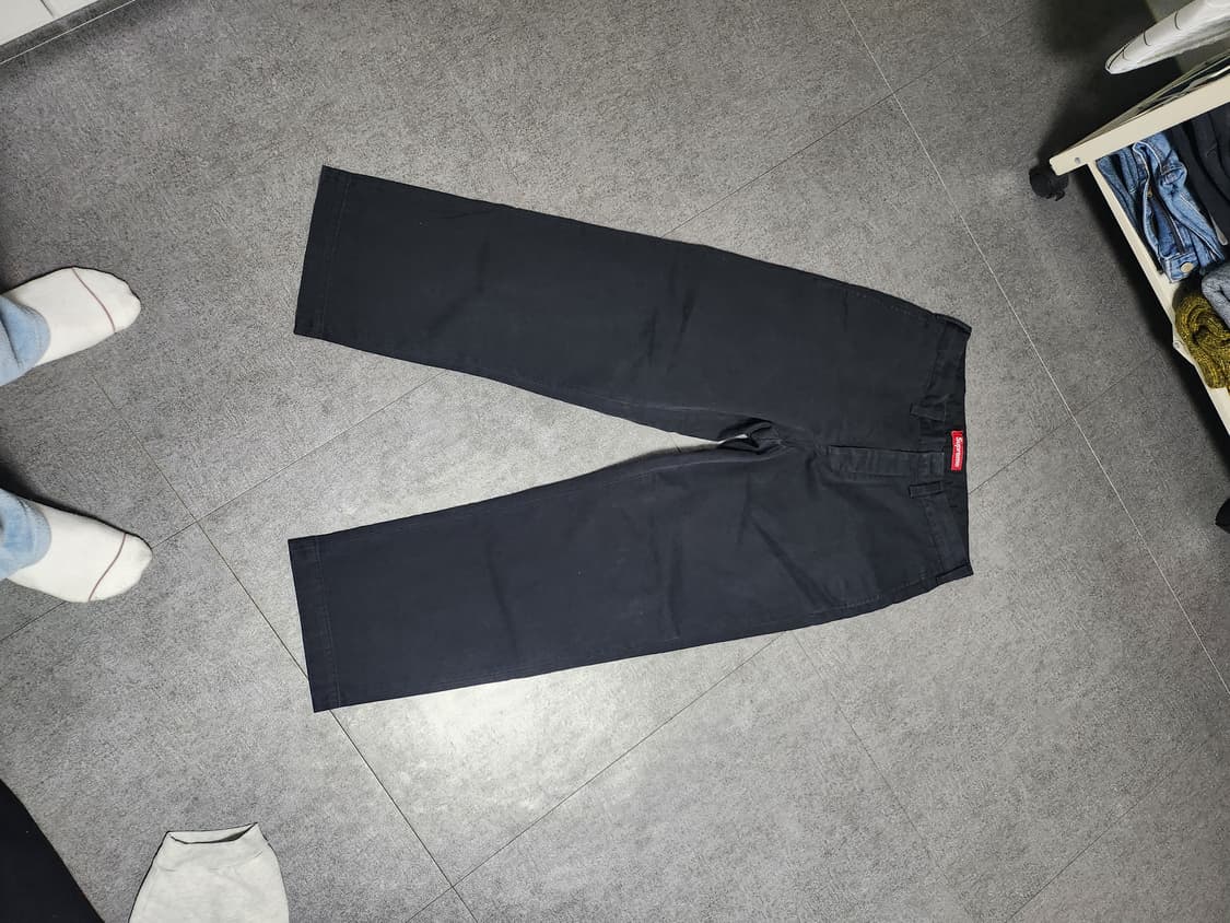 슈프림 핀업걸 치노팬츠 상품이미지1