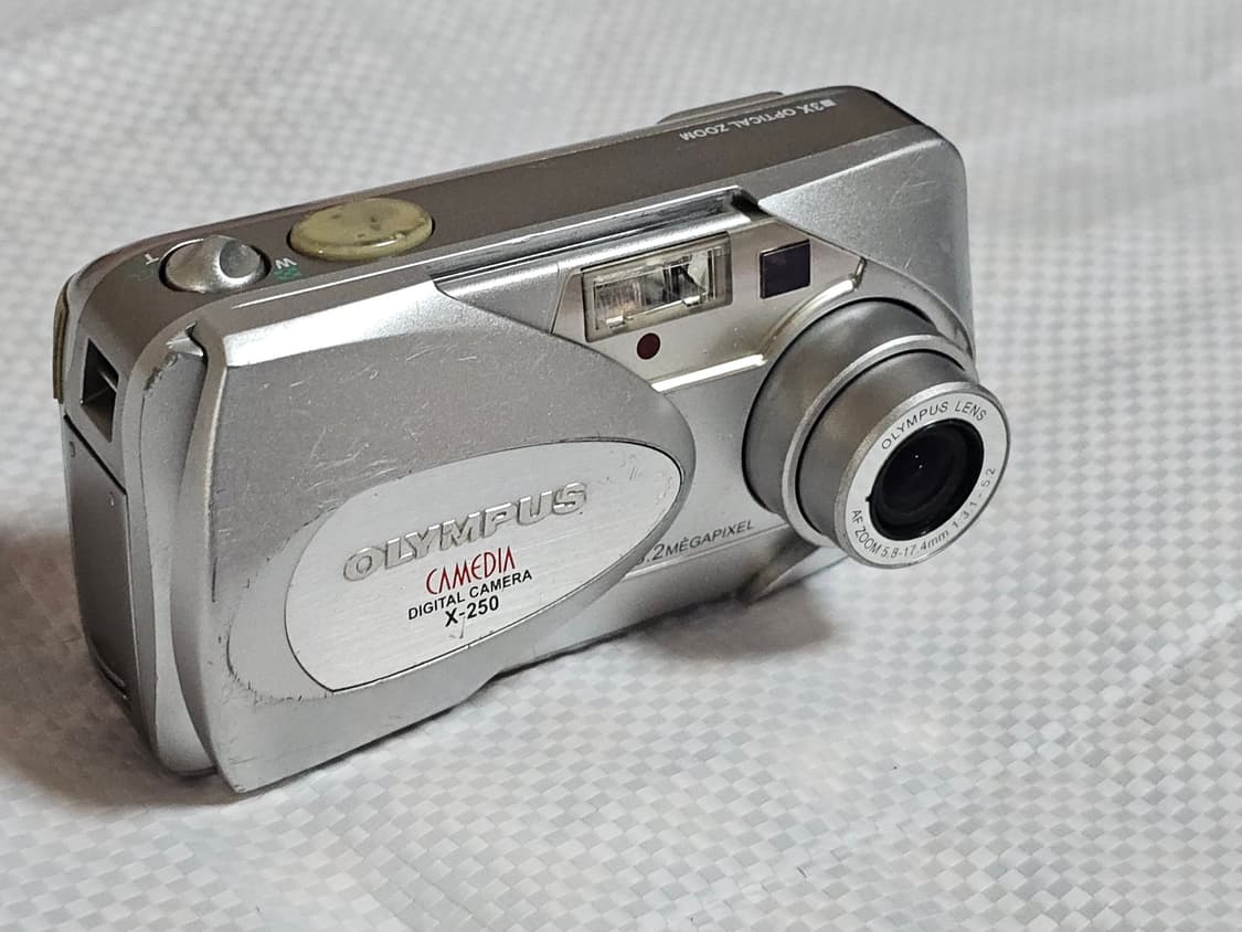 올림푸스 CAMEDIA X-250 디지털카메라 상품이미지2