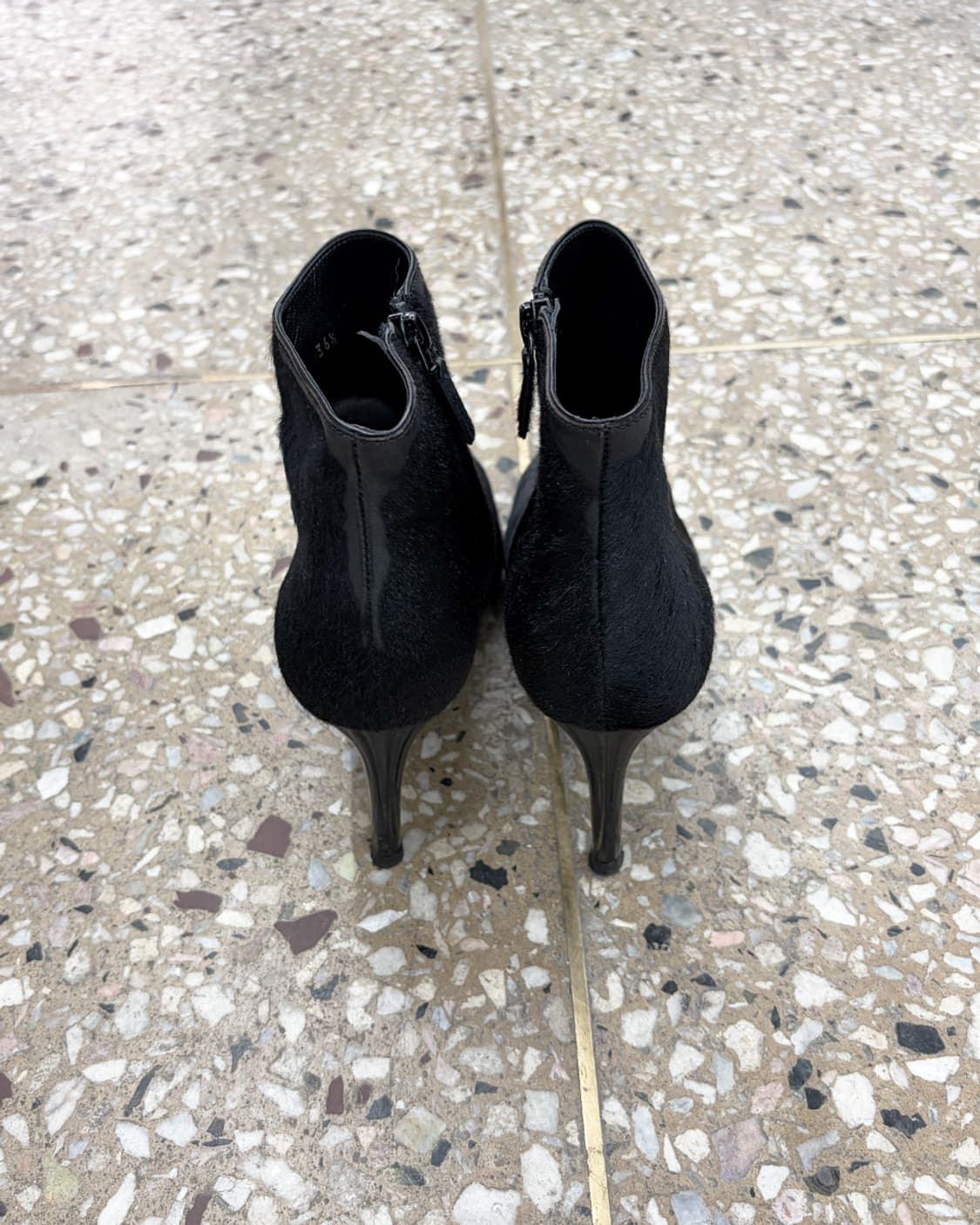 발렌시아가 송치 펌프스 상품이미지4