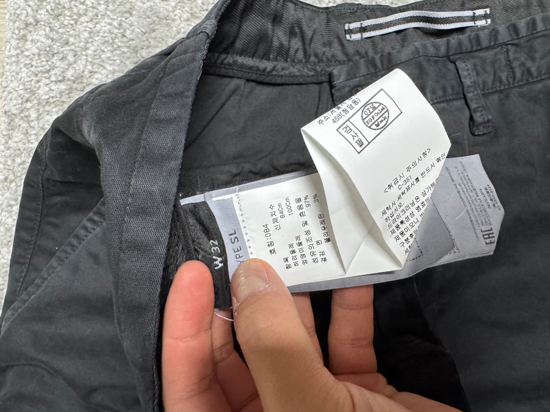 (새상품) 스톤아일랜드 올드이펙트 반바지 32 블랙 상품이미지3