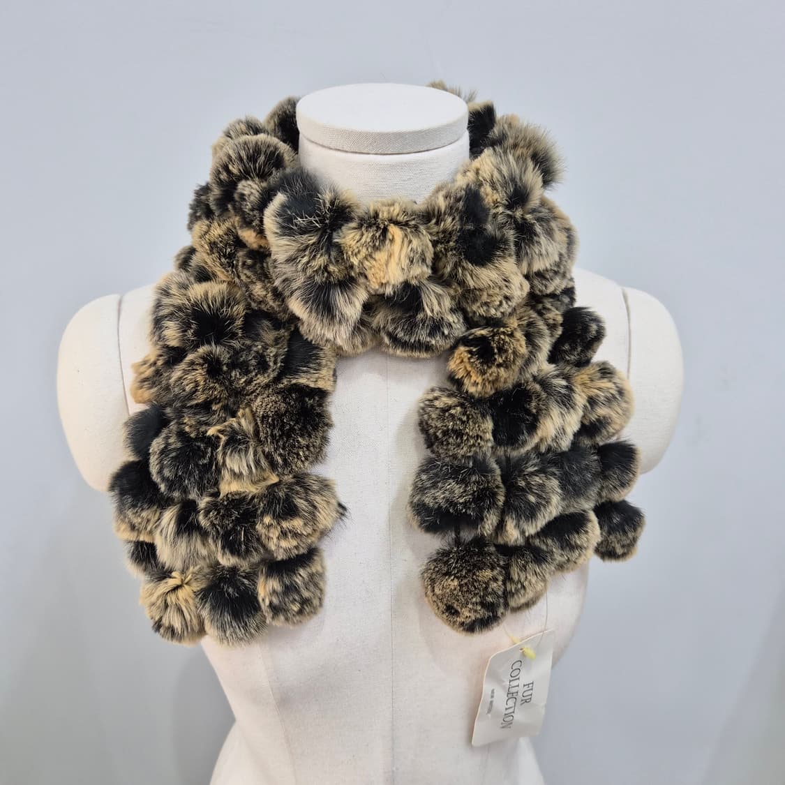 프리미엄 렉스 토끼털  폼폼 롱머플러 상품이미지1