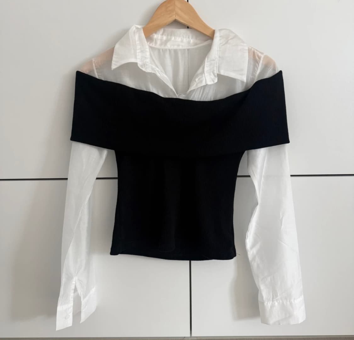 오프숄더 레이어드 배색 블라우스 상품이미지1