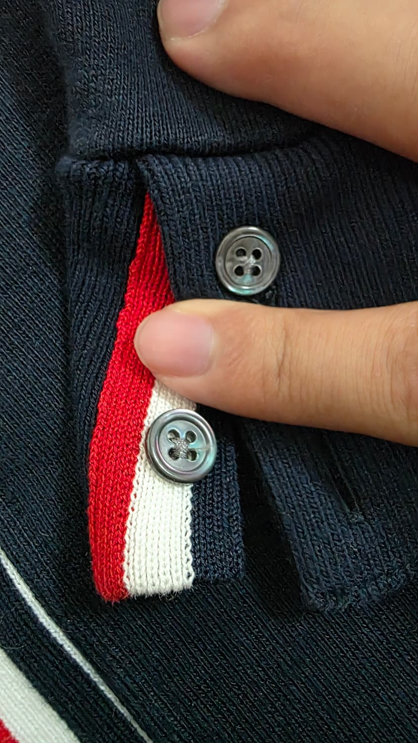 [새상품급 3]톰브라운 백삼선 금장 후드집업 상품이미지2