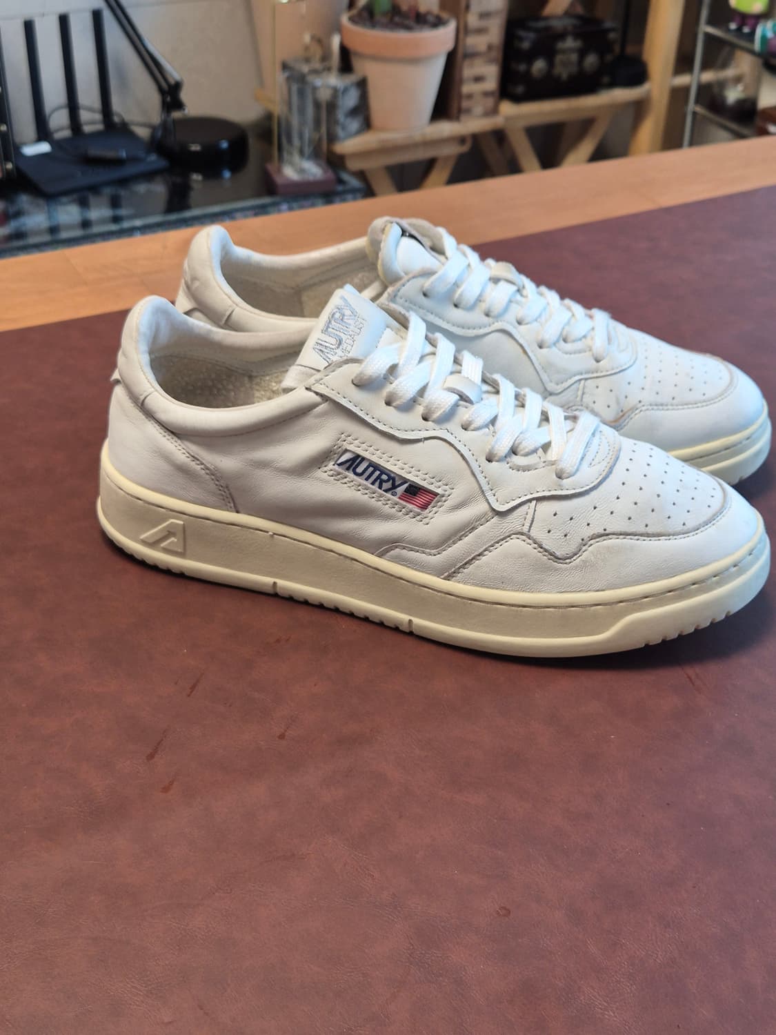 270-275(43) 오트리 메달리스트 로우  상품이미지1