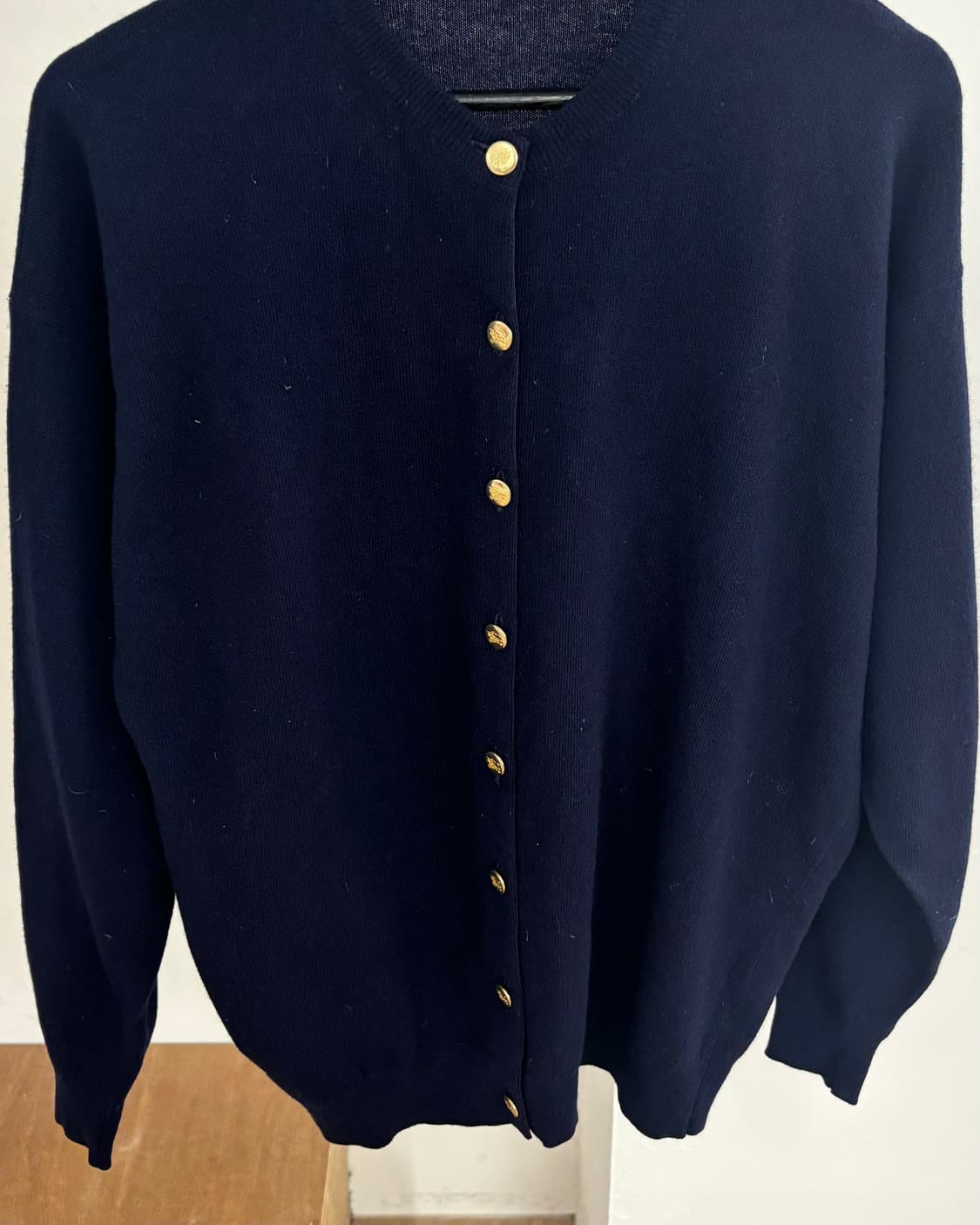 버버리 램스울 네이비 금장 가디건 상품이미지5
